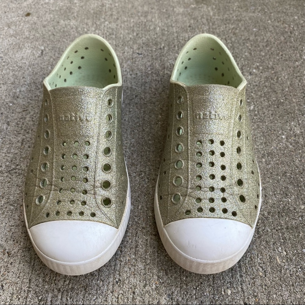 Native Jefferson Bling size C11 sneakers Green